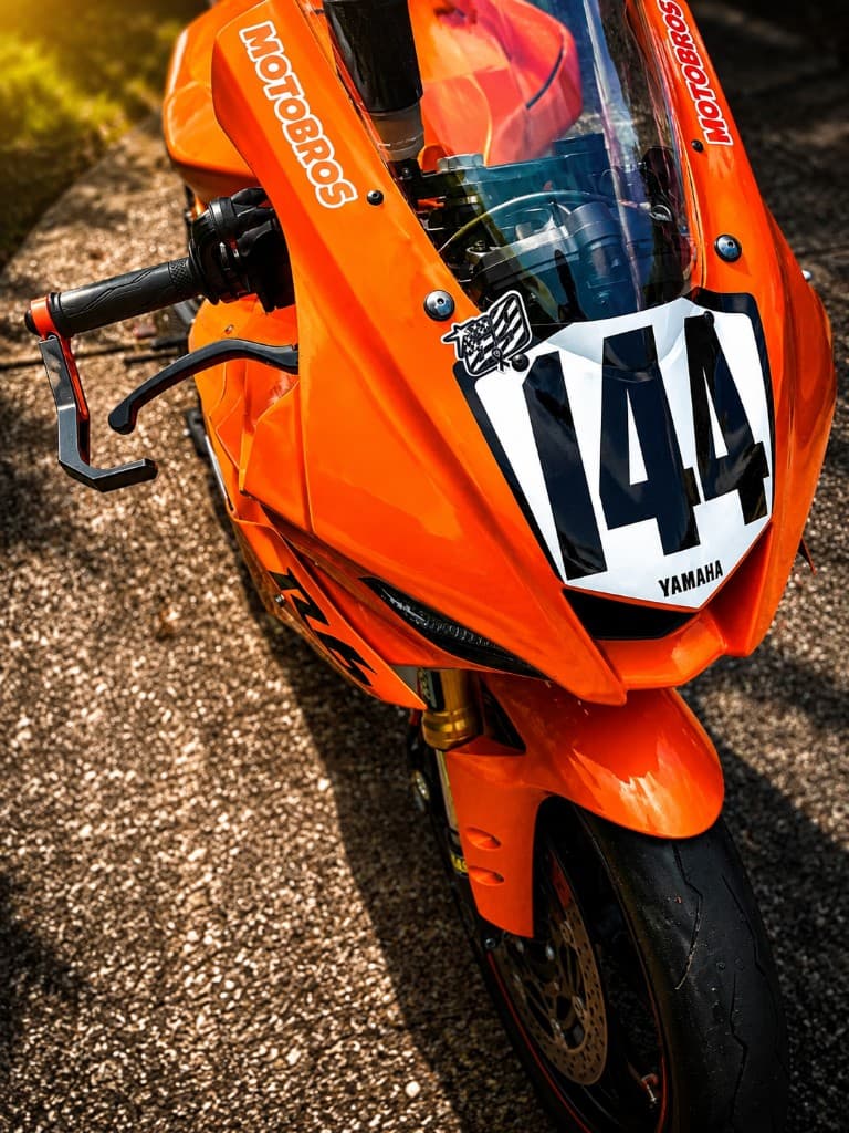 MotoBros liveried Yamaha R6 prepped and ready for track duty